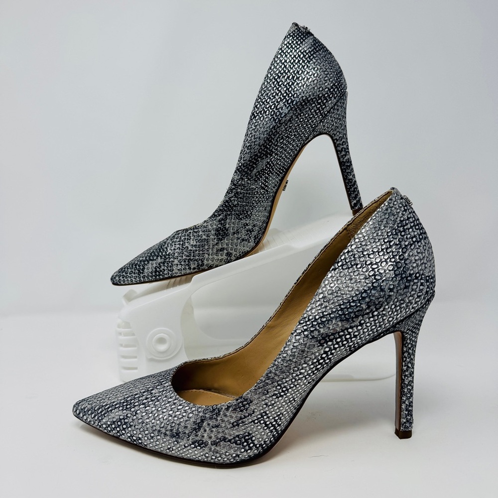 Sam Edelman Silver and Blue Snakeskin Pointed Toe Pumps – Size 7.5